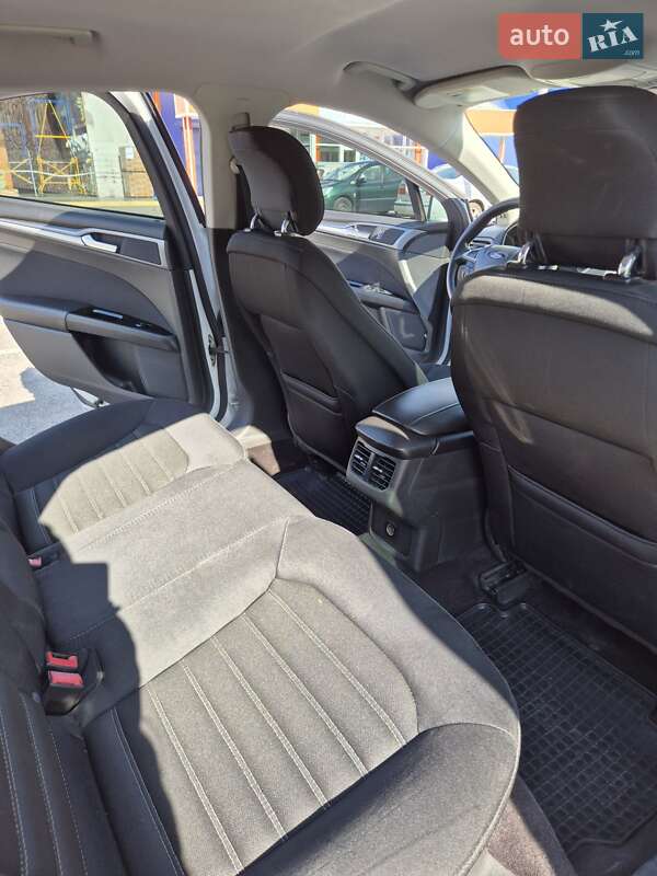 Седан Ford Fusion 2014 в Каменском