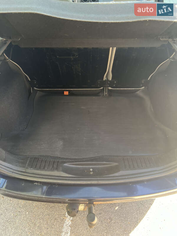 Хэтчбек Ford Fusion 2004 в Черкассах