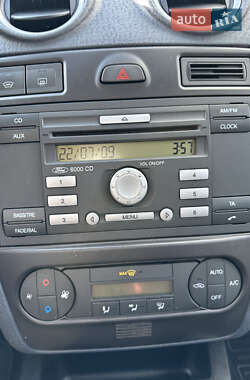 Хэтчбек Ford Fusion 2009 в 