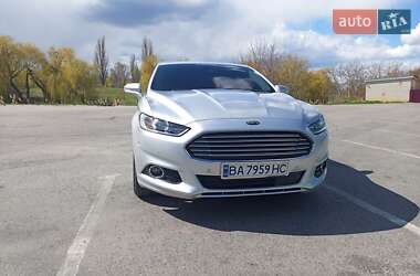 Седан Ford Fusion 2013 в 