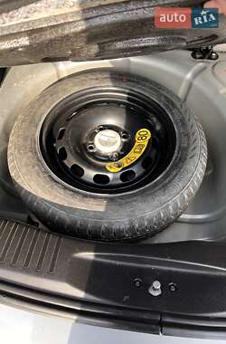 Хэтчбек Ford Fusion 2012 в 
