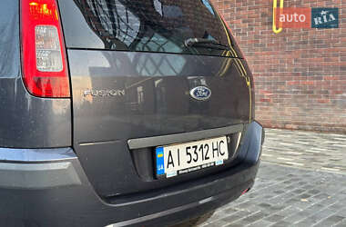 Хэтчбек Ford Fusion 2006 в 