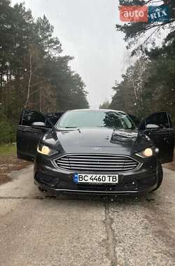 Седан Ford Fusion 2016 в 