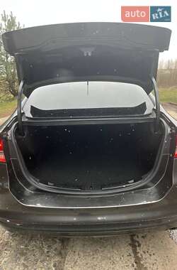 Седан Ford Fusion 2016 в 