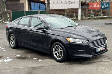 Седан Ford Fusion 2015 в 
