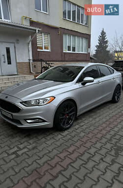 Седан Ford Fusion 2017 в 
