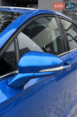 Седан Ford Fusion 2020 в 