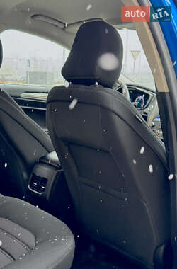 Седан Ford Fusion 2020 в 