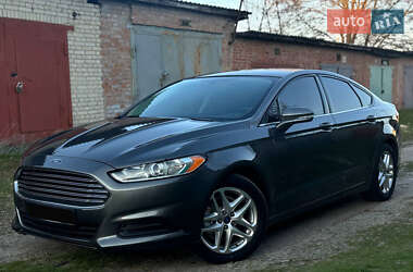 Седан Ford Fusion 2013 в 