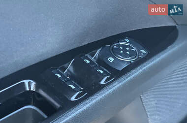 Седан Ford Fusion 2013 в 