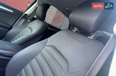 Седан Ford Fusion 2013 в 