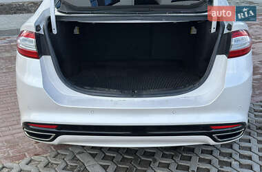 Седан Ford Fusion 2014 в 