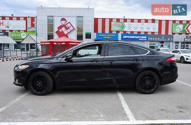 Седан Ford Fusion 2015 в 