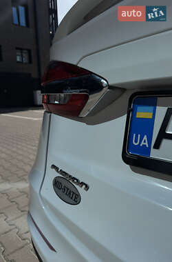 Седан Ford Fusion 2020 в 