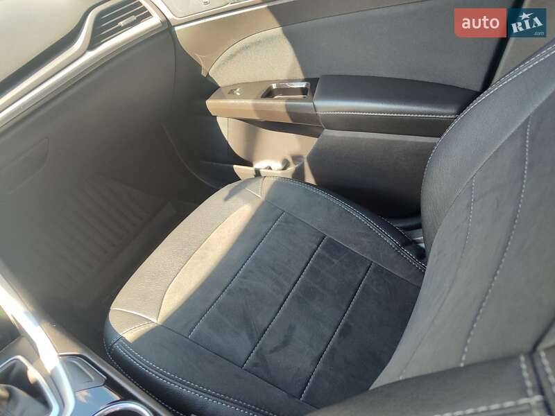 Седан Ford Fusion 2015 в Сумах