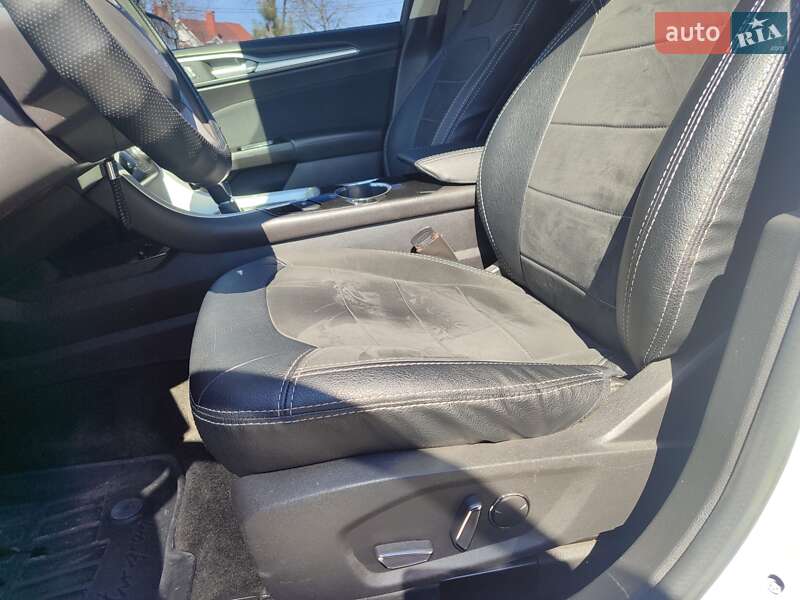 Седан Ford Fusion 2015 в Сумах