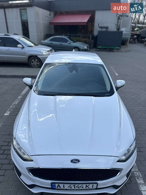 Седан Ford Fusion 2018 в Днепре