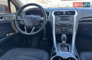 Седан Ford Fusion 2014 в 