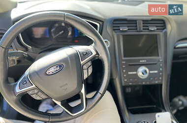 Седан Ford Fusion 2020 в 