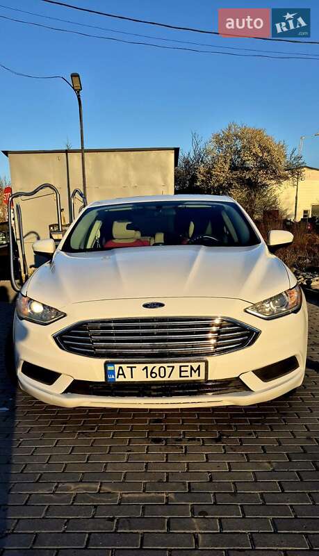 Седан Ford Fusion 2016 в Івано-Франківську
