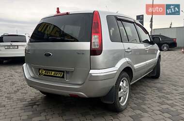 Хэтчбек Ford Fusion 2011 в 