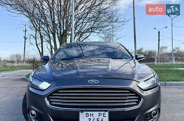 Седан Ford Fusion 2014 в 