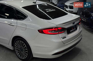 Седан Ford Fusion 2016 в 
