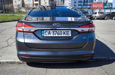 Седан Ford Fusion 2016 в 