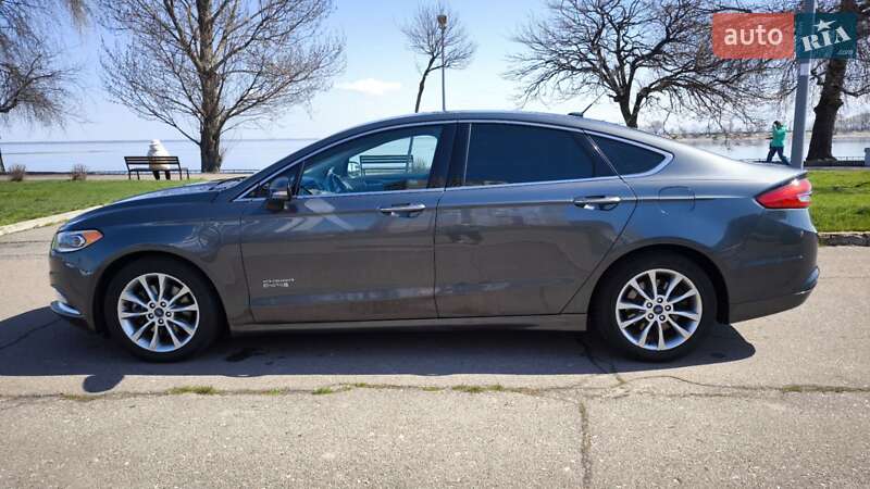 Седан Ford Fusion 2016 в Черкассах