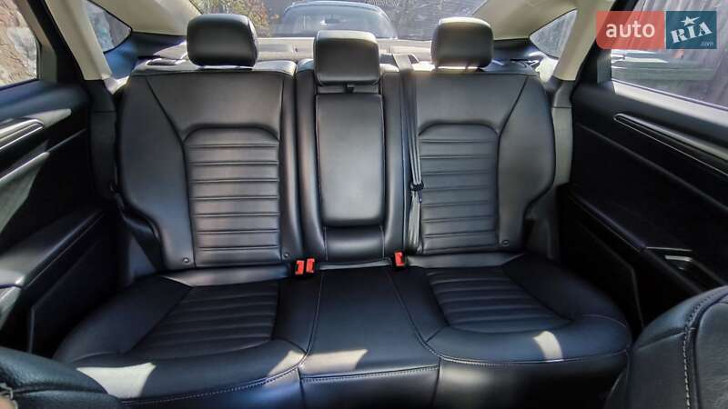 Седан Ford Fusion 2016 в Черкассах