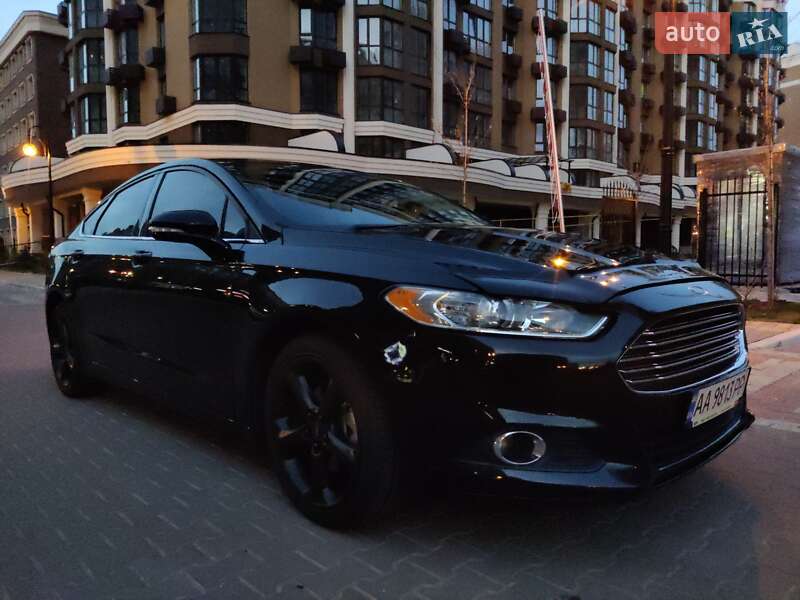 Седан Ford Fusion 2015 в Києві