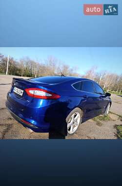Седан Ford Fusion 2014 в 