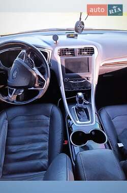 Седан Ford Fusion 2014 в 