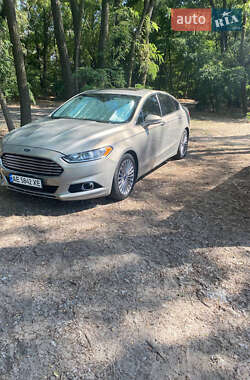 Седан Ford Fusion 2015 в 