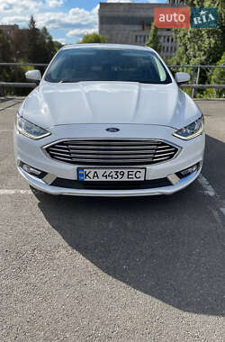 Седан Ford Fusion 2018 в 