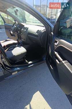 Хэтчбек Ford Fusion 2008 в 