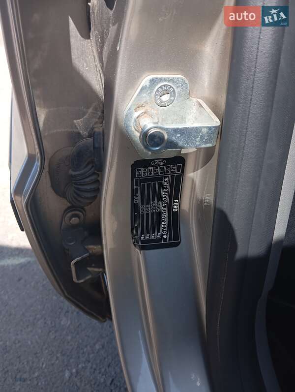 Хэтчбек Ford Fusion 2004 в Николаеве фото 10 Хэтчбек Ford Fusion 2004 в Николаеве