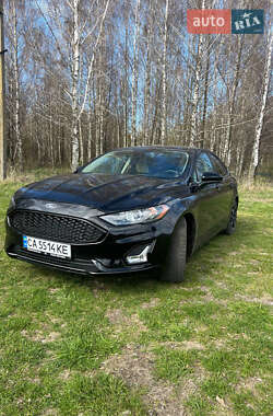 Седан Ford Fusion 2019 в 