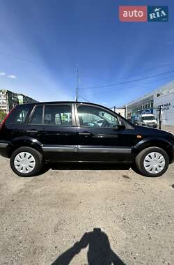 Хэтчбек Ford Fusion 2009 в 