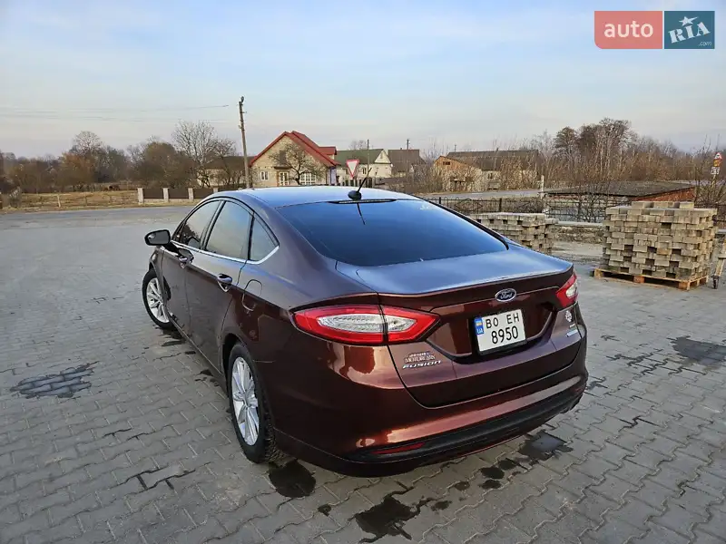 Седан Ford Fusion 2014 в 