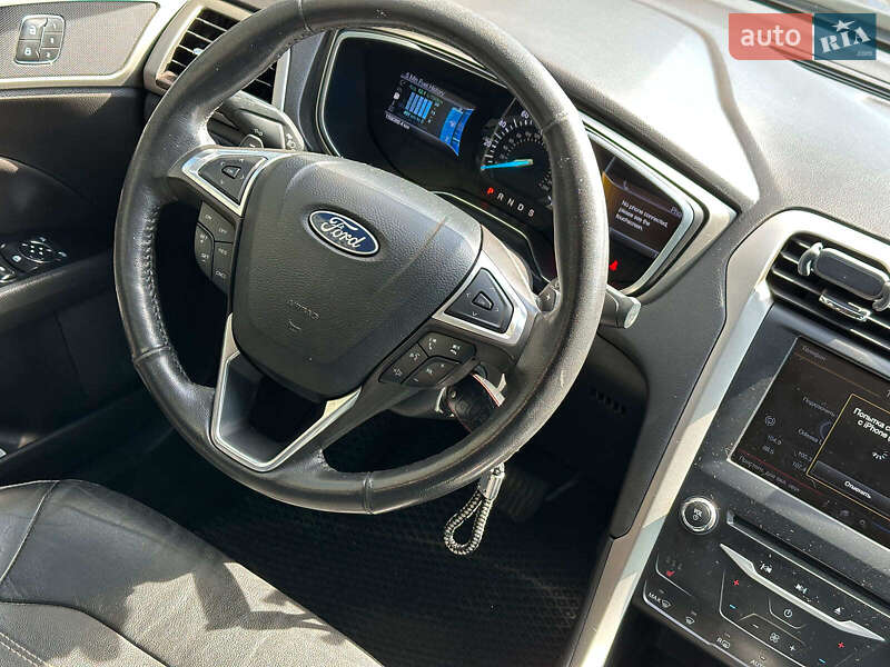 Седан Ford Fusion 2013 в Одесі