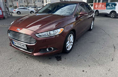 Седан Ford Fusion 2015 в 