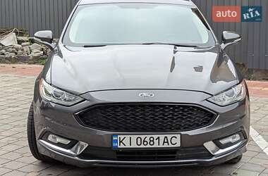 Седан Ford Fusion 2016 в 