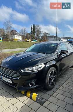 Седан Ford Fusion 2015 в 