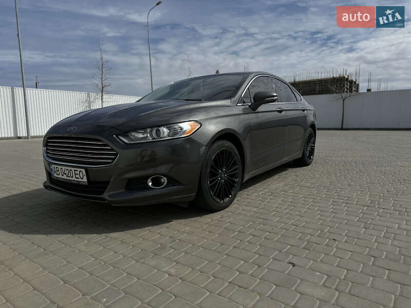 Седан Ford Fusion 2015 в 