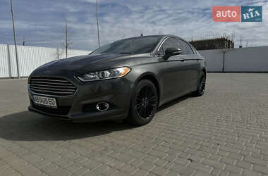 Седан Ford Fusion 2015 в 