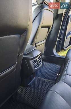 Седан Ford Fusion 2015 в 