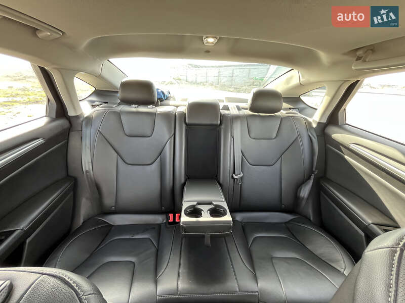 Седан Ford Fusion 2013 в Львове