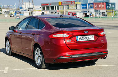Седан Ford Fusion 2014 в 