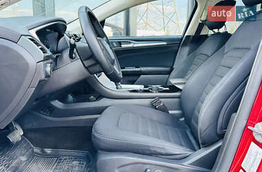 Седан Ford Fusion 2014 в 